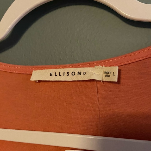 Ellison Wrap Front Top Size Large NWT - Picture 3 of 4